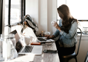 Person Using AventX to Automate Document Delivery in Oracle Cloud Fusion